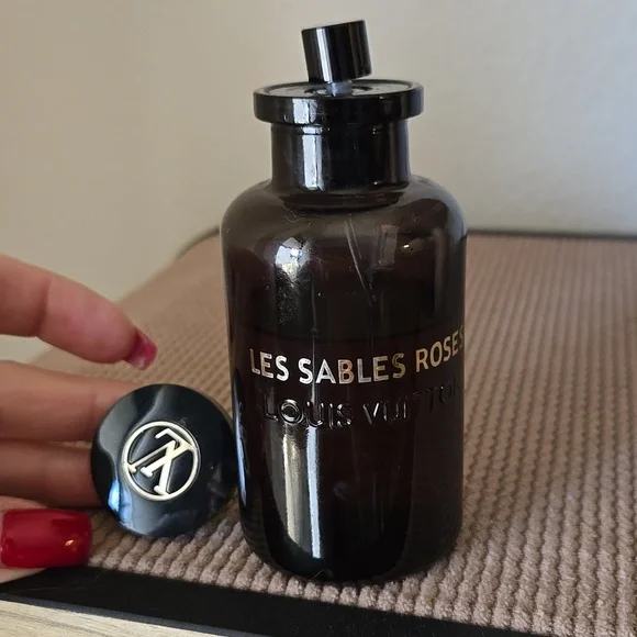 Louis Vuitton Les Sables Roses Black Perfume Bottle - Picture 5 of 12